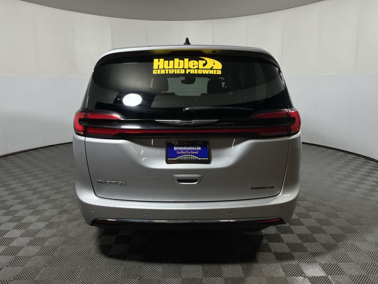 2024 Chrysler Pacifica Touring L