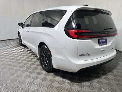 2024 Chrysler Pacifica Hybrid S Appearance Pkg