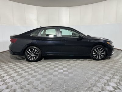 2025 Volkswagen Jetta SE