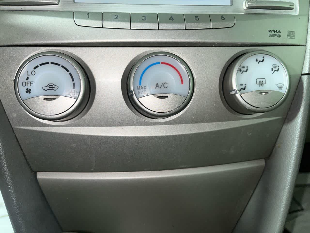 2011 Toyota Camry LE
