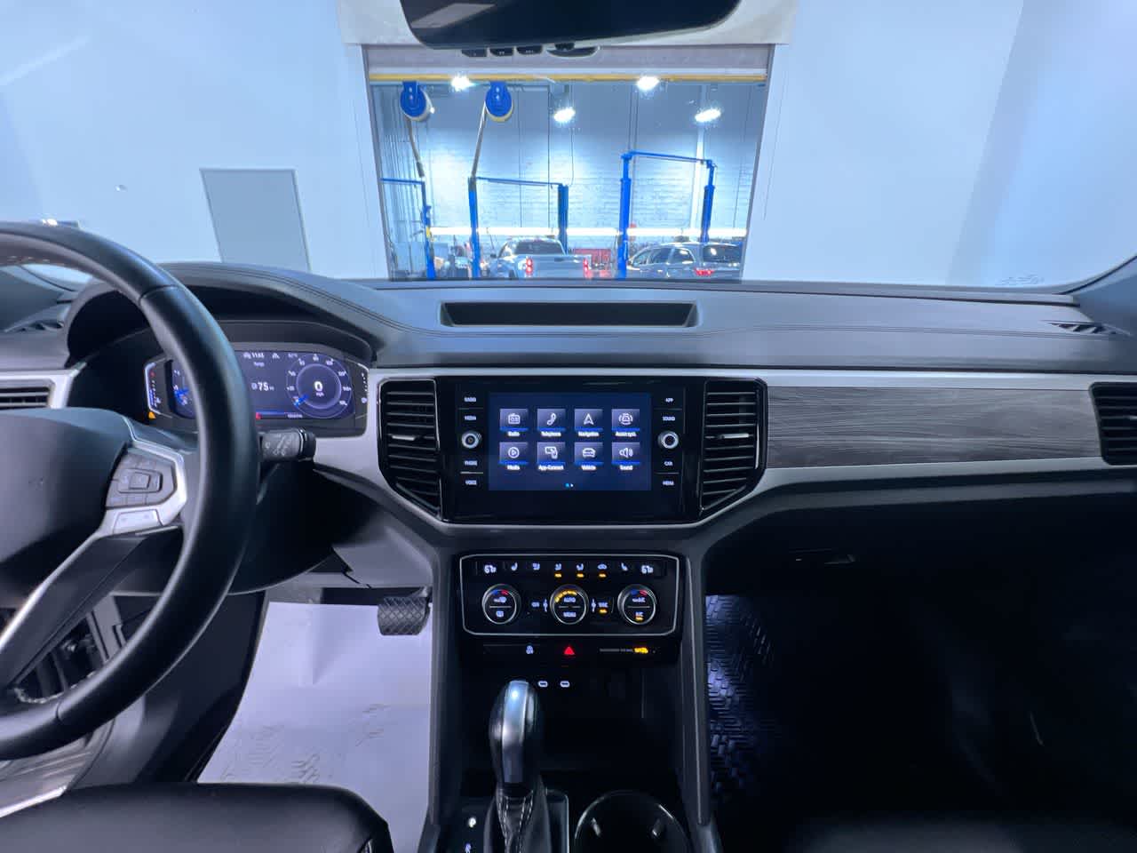 2023 Volkswagen Atlas Cross Sport 3.6L V6 SE w/Technology