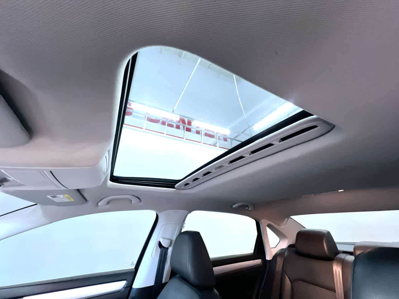 2013 Volkswagen Passat TDI SE w/Sunroof