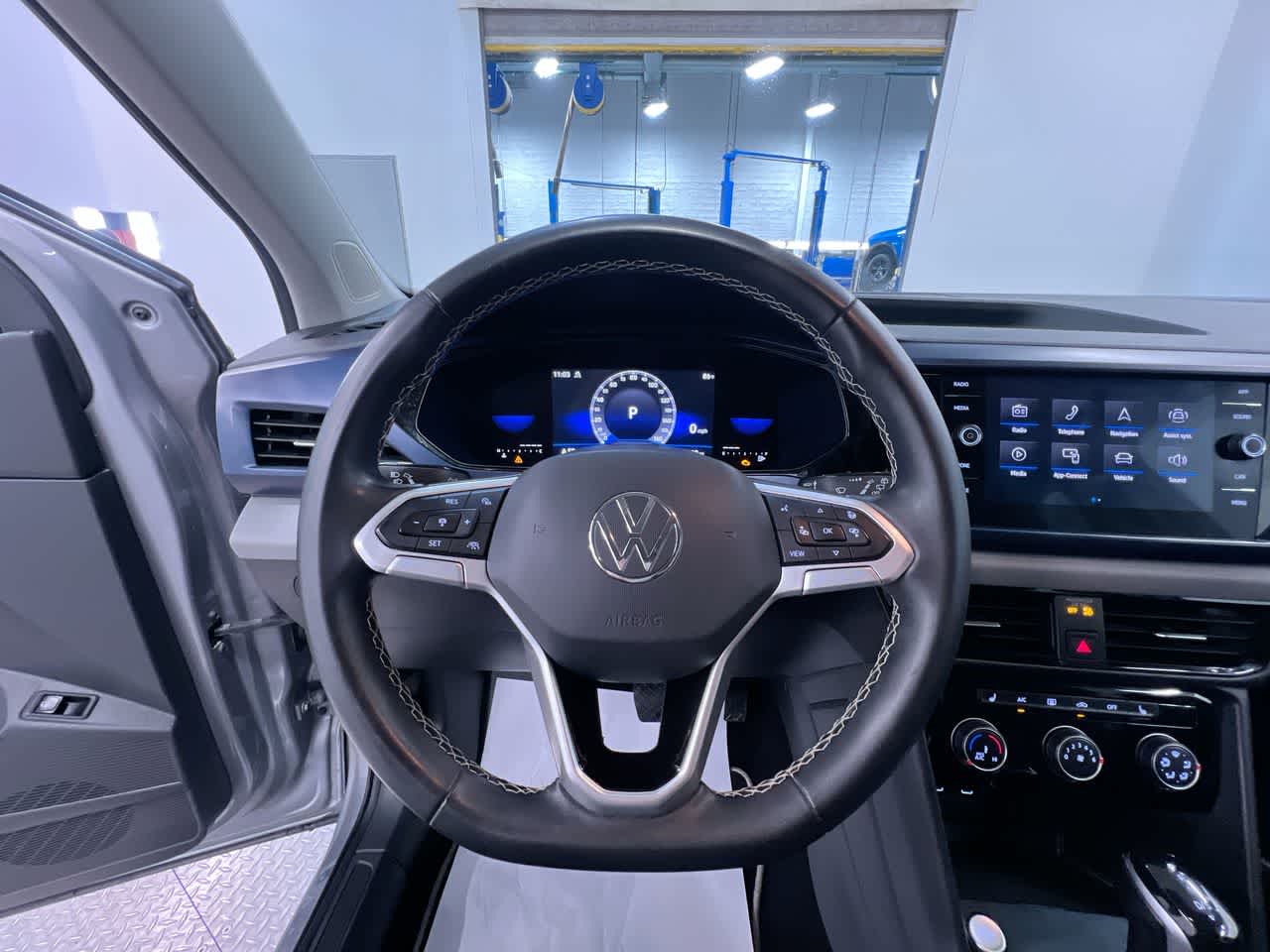 2023 Volkswagen Taos SE