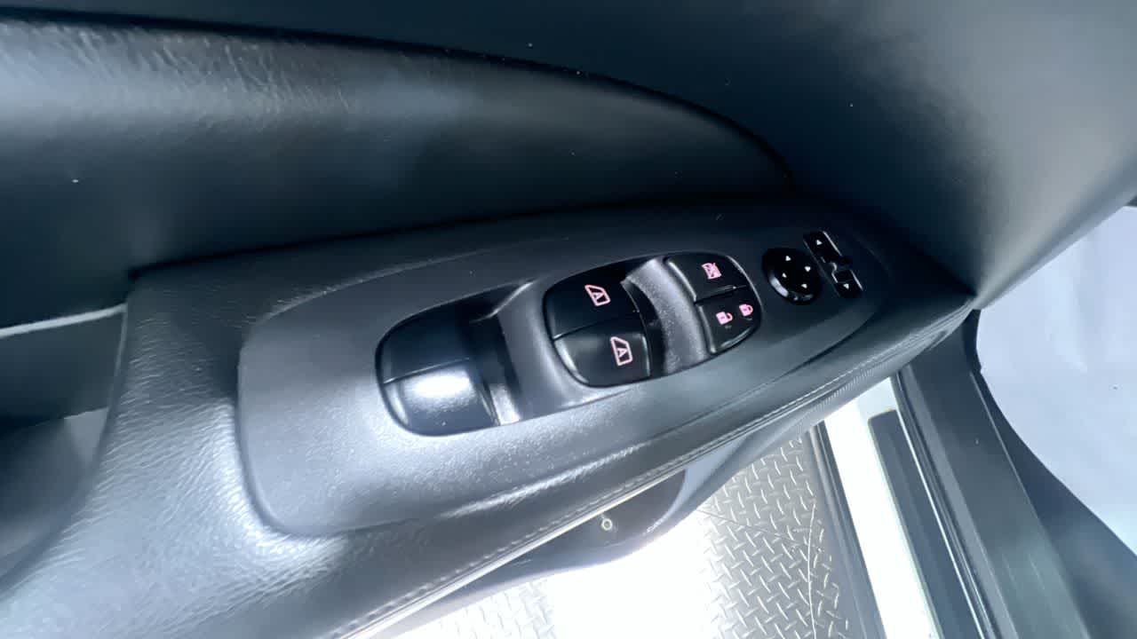 2018 Nissan Pathfinder SV