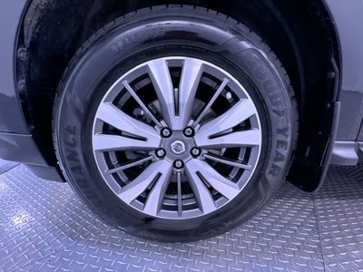 2017 Nissan Pathfinder SV