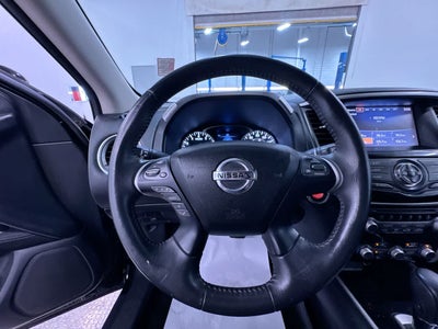 2017 Nissan Pathfinder SV