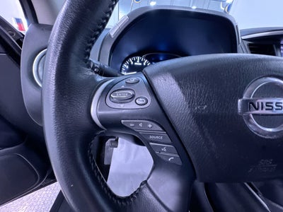 2017 Nissan Pathfinder SV