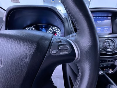 2017 Nissan Pathfinder SV