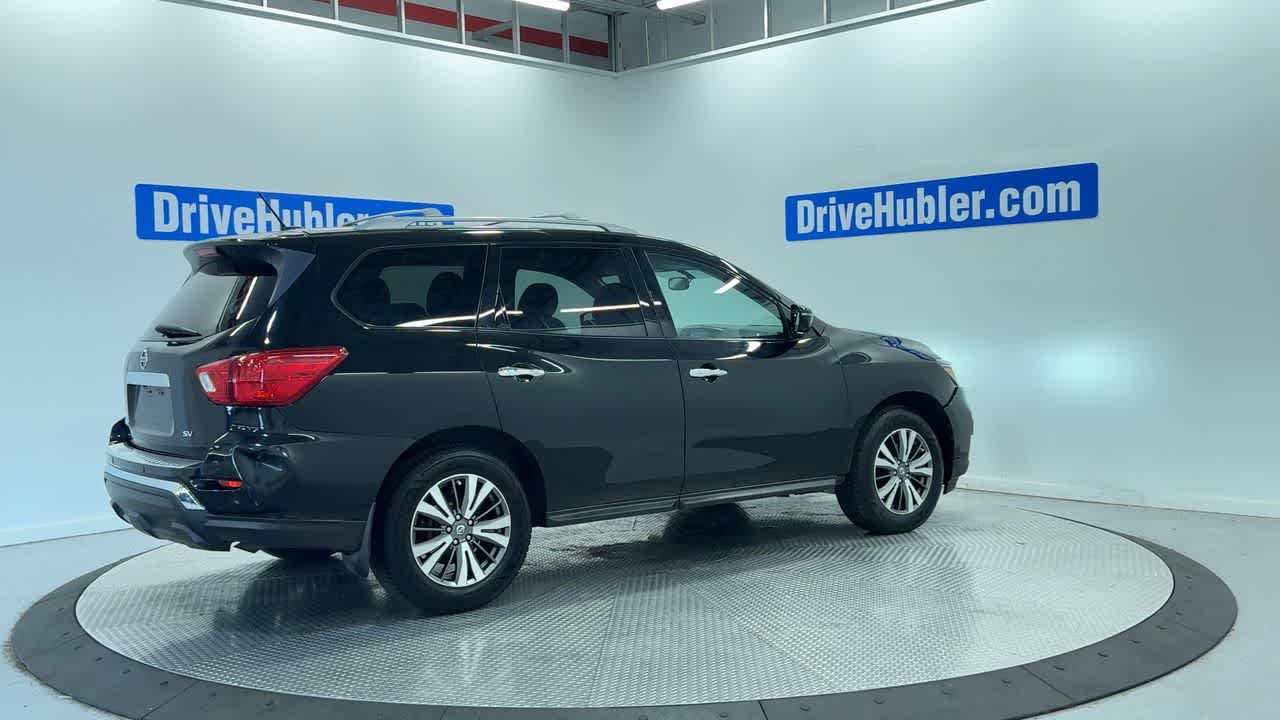 2017 Nissan Pathfinder SV