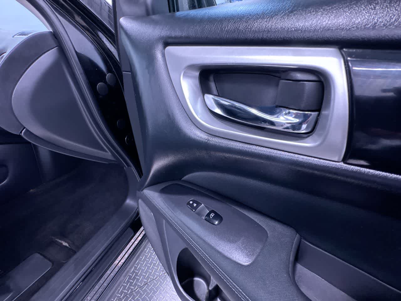 2017 Nissan Pathfinder SV