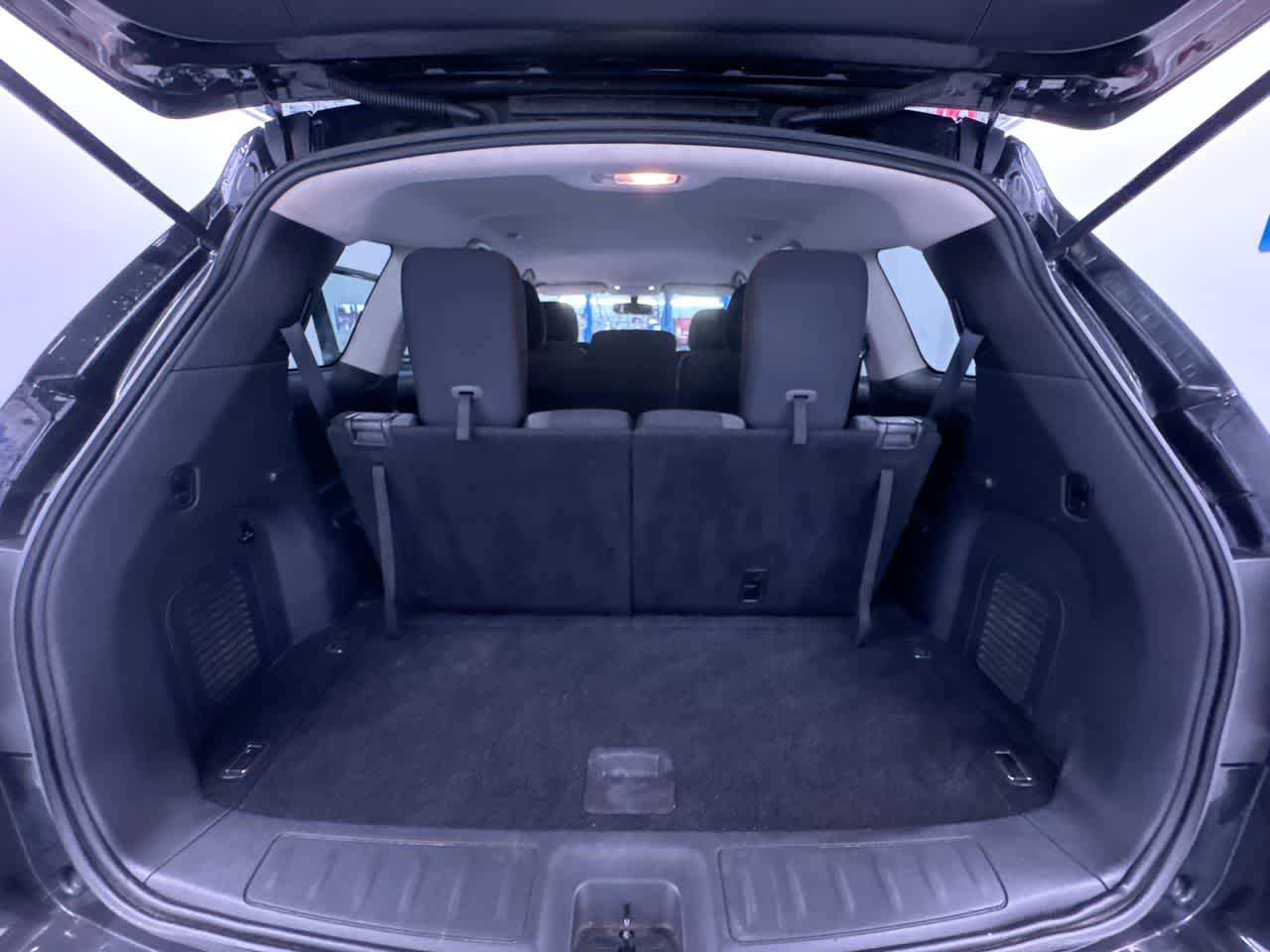 2017 Nissan Pathfinder SV