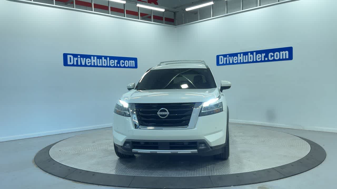 2024 Nissan Pathfinder SL