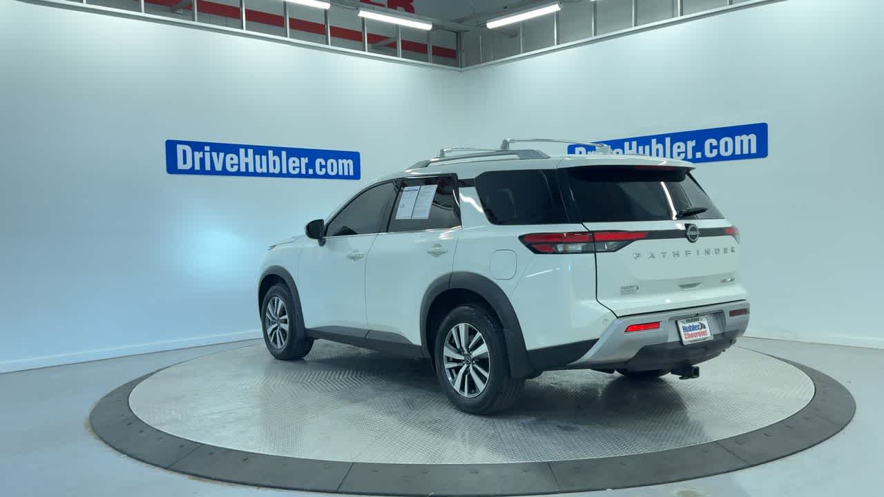 2024 Nissan Pathfinder SL