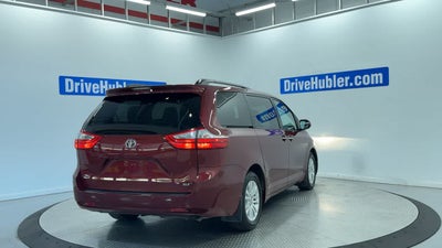 2016 Toyota Sienna XLE