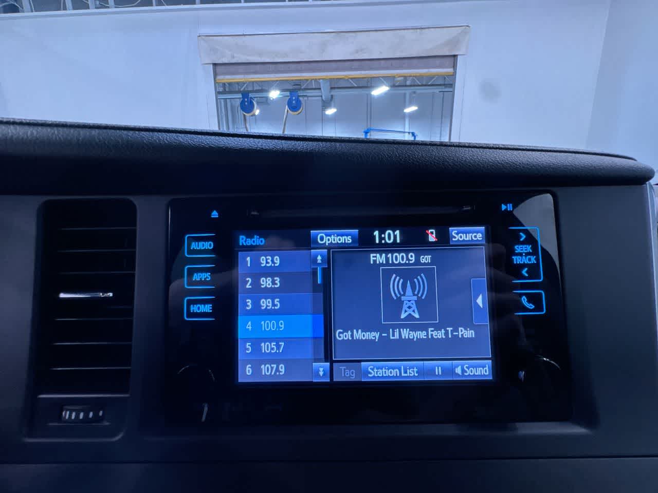 2016 Toyota Sienna XLE