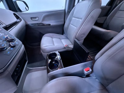 2016 Toyota Sienna XLE